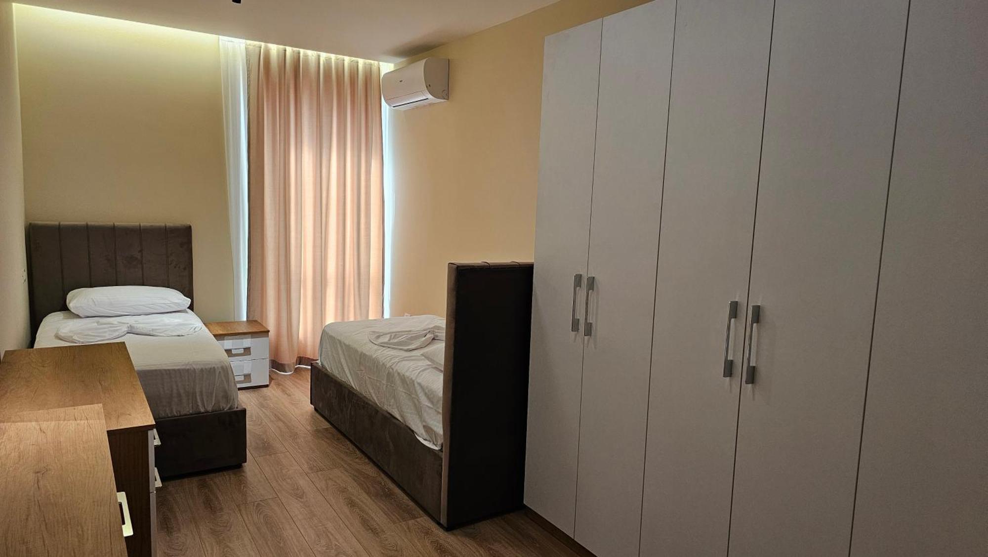 Tirana Airport Apartment Екстериор снимка