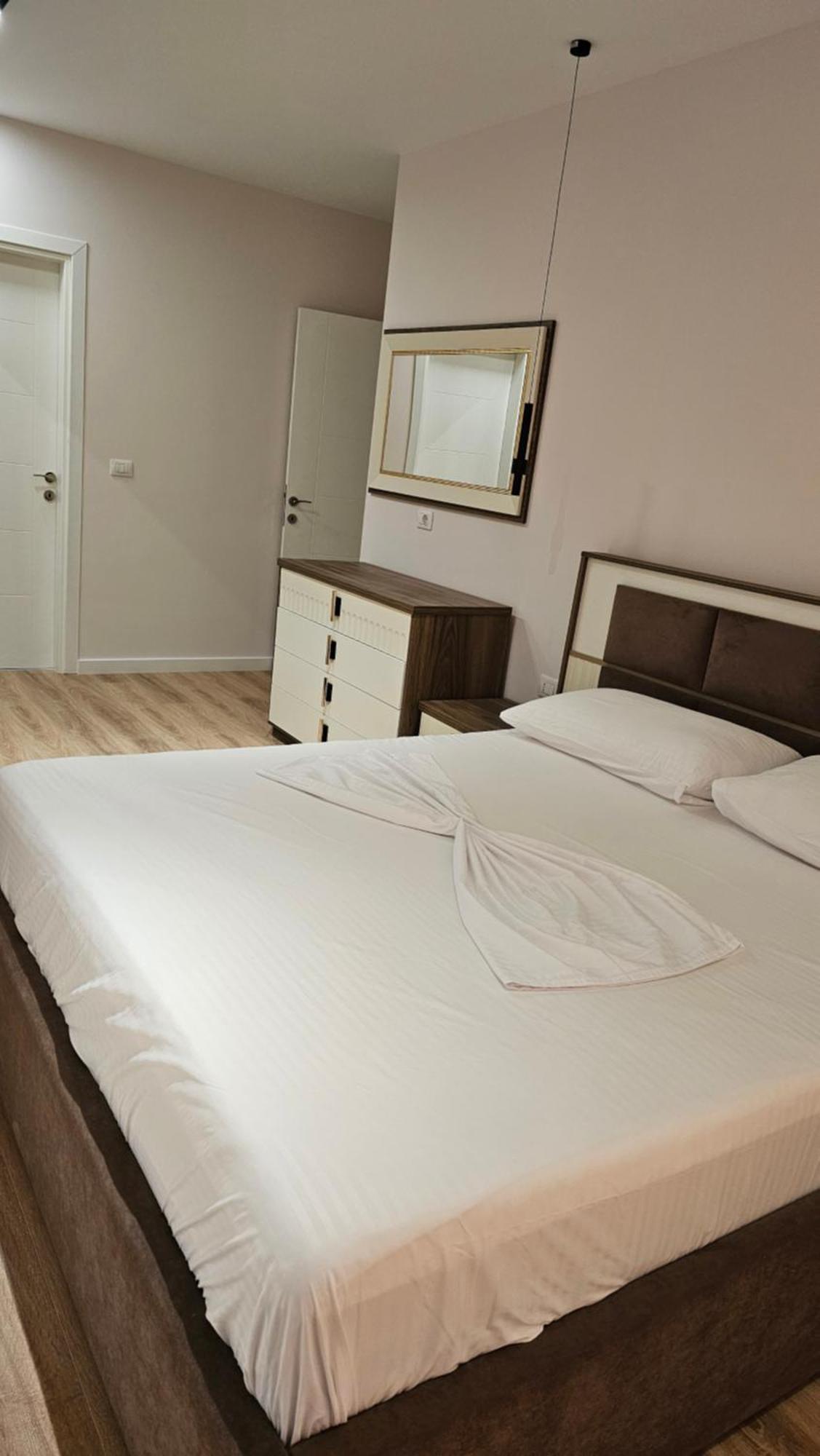 Tirana Airport Apartment Екстериор снимка